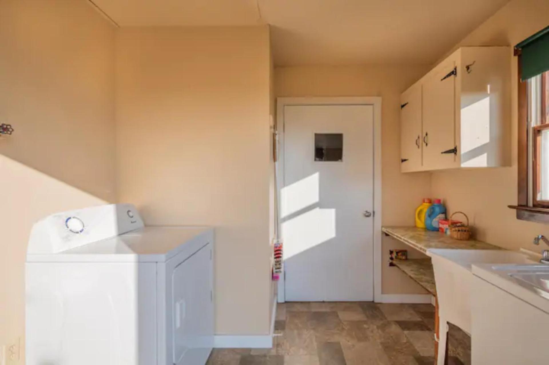 Oakbend Cottage + Fire Pit Newville 외부 사진